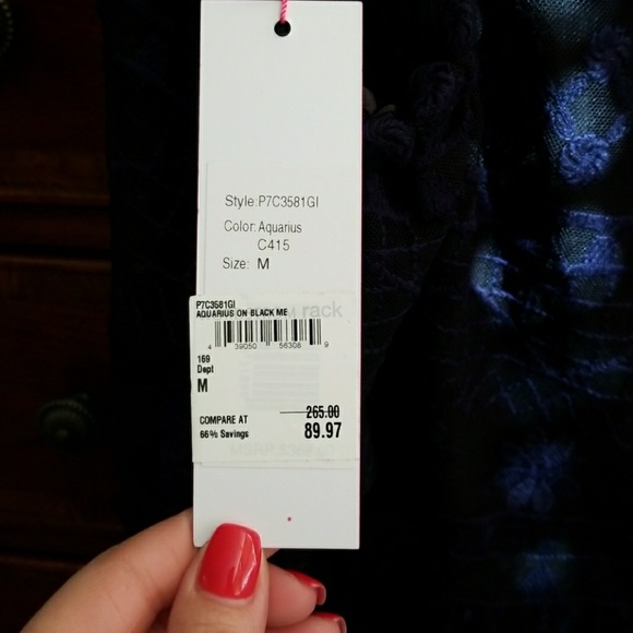 Blouse/Top - Picture 5 of 5